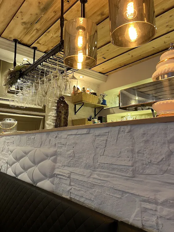 Restaurant bei Elena_Wilhermsdorf_slider_image_1