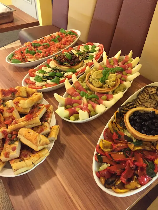 Pizza & Eis Cafe Venezia_Windsbach_slider_image_3