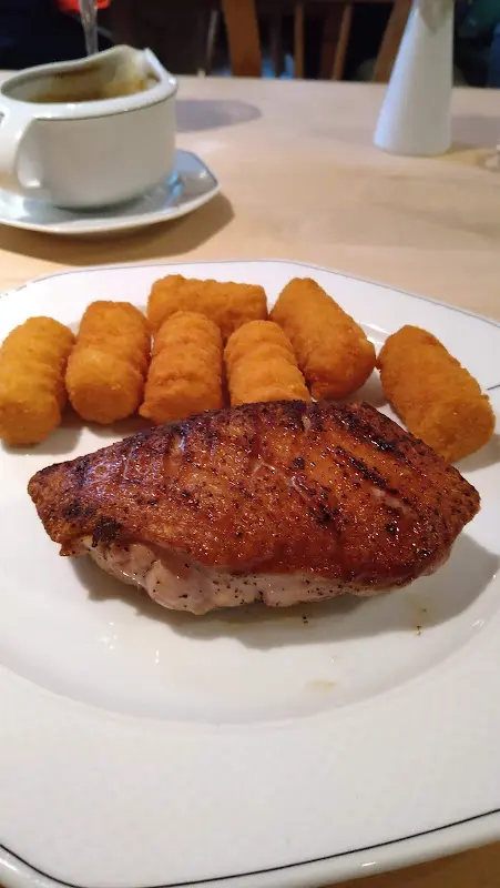 Elmar Keller_Weincafé Kümmel_Winterhausen_recensione