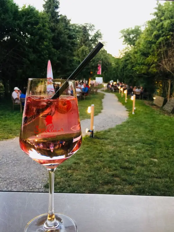 Julies Biergarten_Winterhausen_slider_image_3