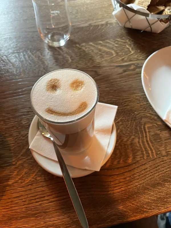 Leyana “Nayeli” Lu_Flori_Eichenau_review