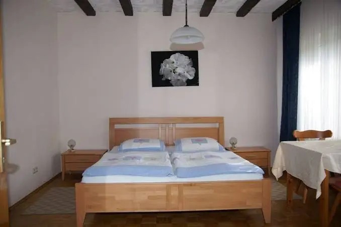 Alte Winzerschenke_Bruttig-Fankel_slider_image_2