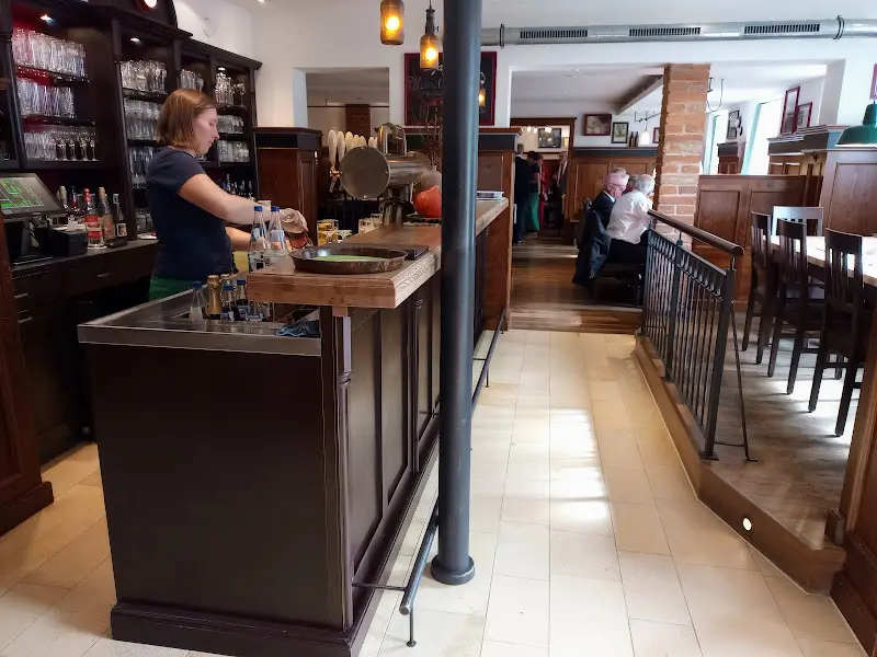 Wirtshaus Schwarzer Adler restaurant in Woringen