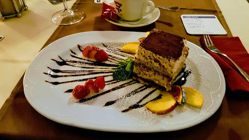 Ristorante - Pizzeria La Grotta_Köln_slider_image_1