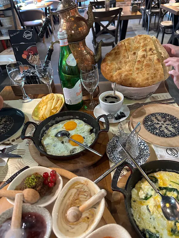 Elin K_Simit Cafe & Bakery Restaurant_Main_review