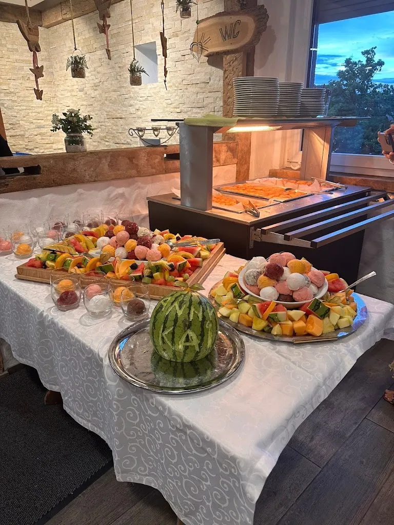 Schlosscafe Restaurant Cafe Biergarten Festräume_Beuren_slider_image_3