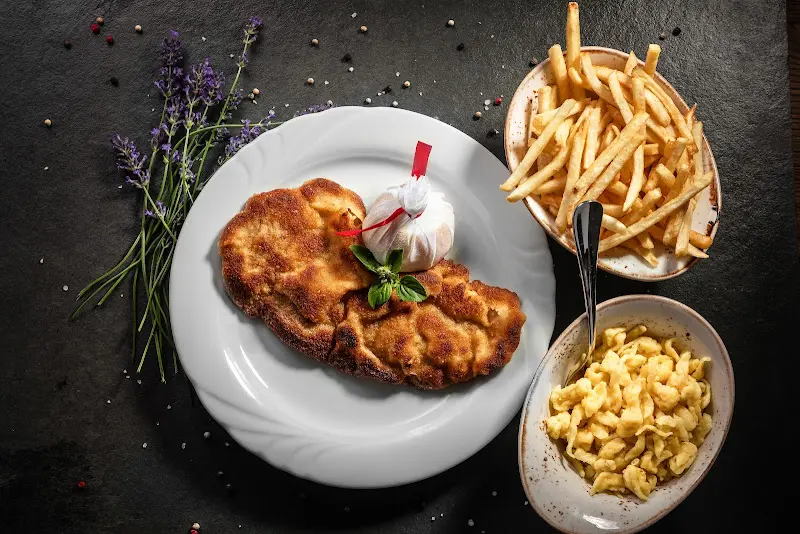 Gasthof Adler Hotel Restaurant Catering Biergarten_Ziemetshausen_slider_image_3