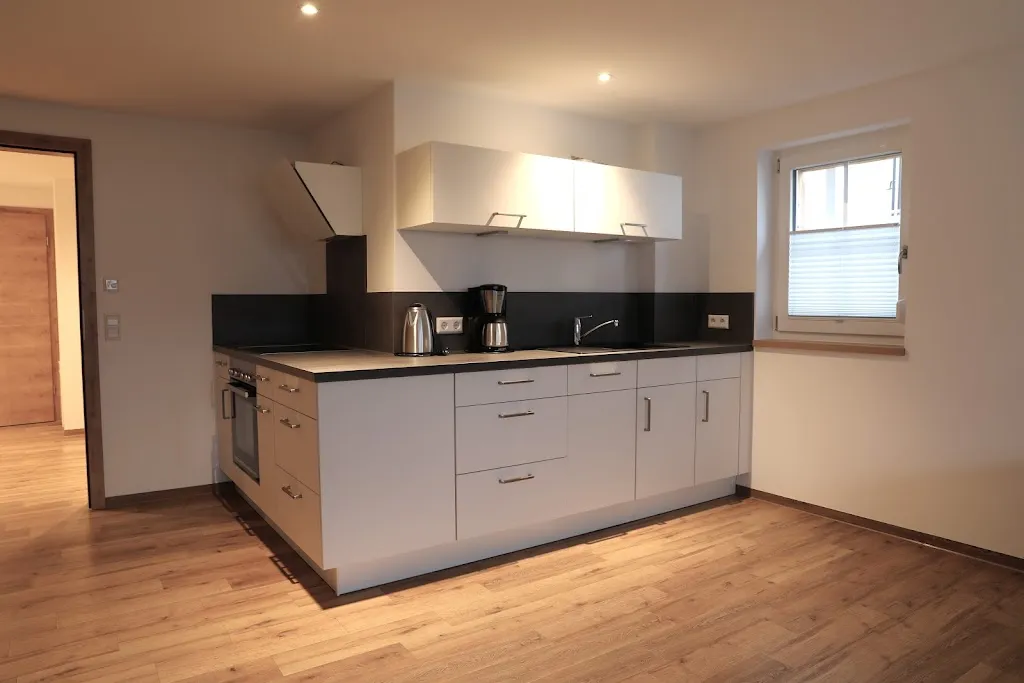 Nina Bakkum - de Smet_Landgasthaus Kreuz_Allgäu_recensione