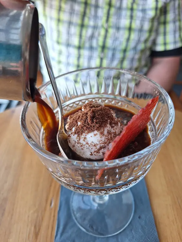 Alison Massam_ALEX Frankfurt MyZeil_Main_Bewertung