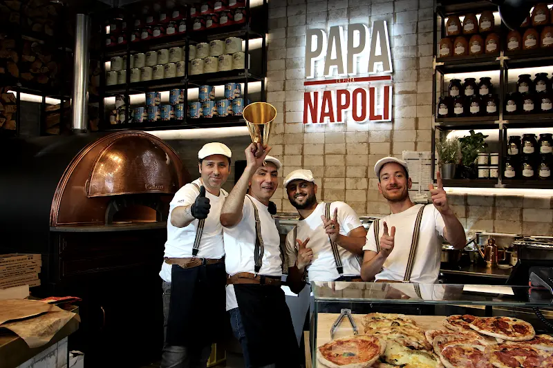 Papa Napoli restaurant in Main