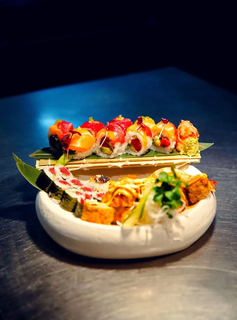 Tokyo to Hanoi_Berlin_slider_image_2