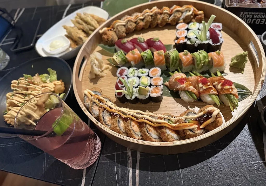 Tokyo to Hanoi_Berlin_slider_image_3