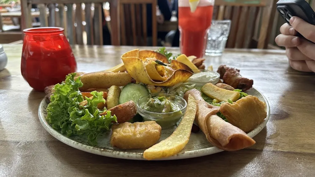 Schwarzer Adler „Milagro“_Berlin_slider_image_3