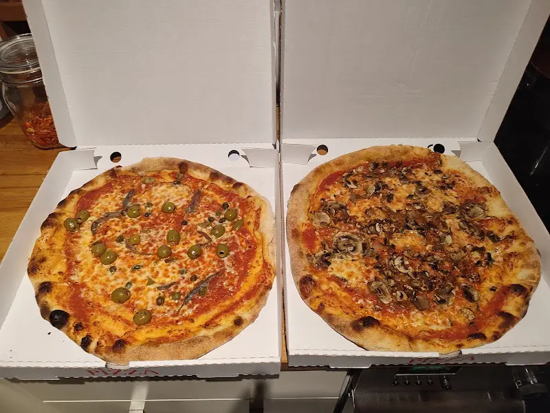 Flo B_Pino's Pizza_Zusmarshausen_reseña