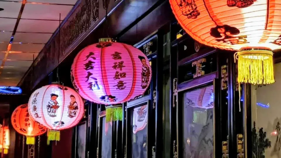 Asia Family_Berlin_slider_image_1