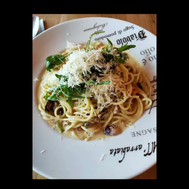 Medi'S Restaurant_Berlin_slider_image_2