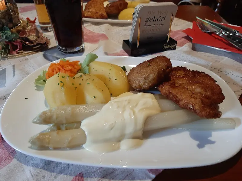 Gasthaus Rustikal_Berlin_slider_image_2