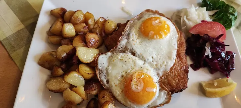 Blattlaus Adlershof Garten Restaurant_Berlin_slider_image_3