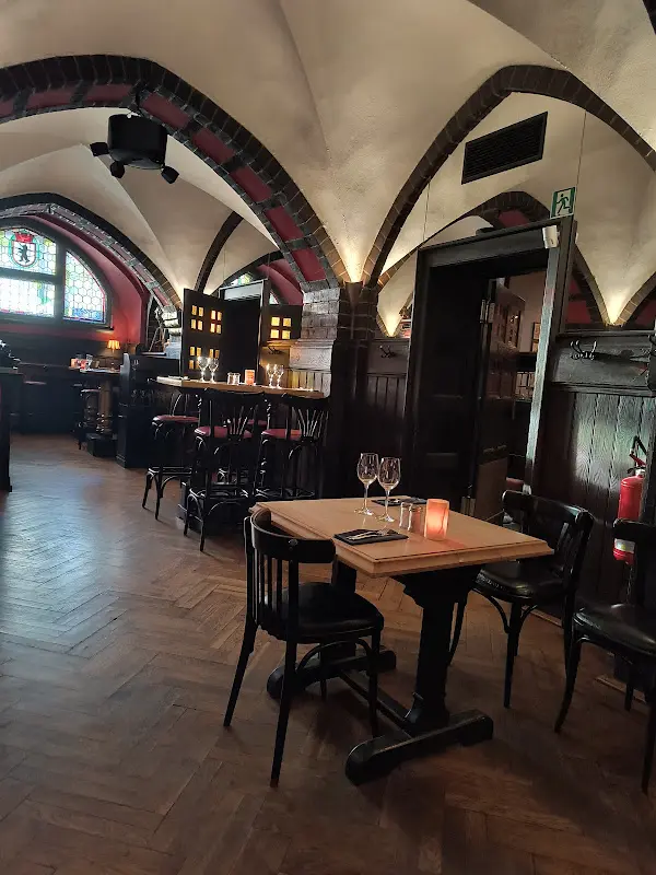 NATHAN PARRIS_Ratskeller Kopenick_Berlin_review