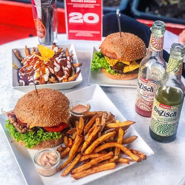 Neue Republik Reger_Berlin_slider_image_3