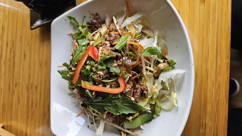 Chris Müller_t.viet_Berlin_review