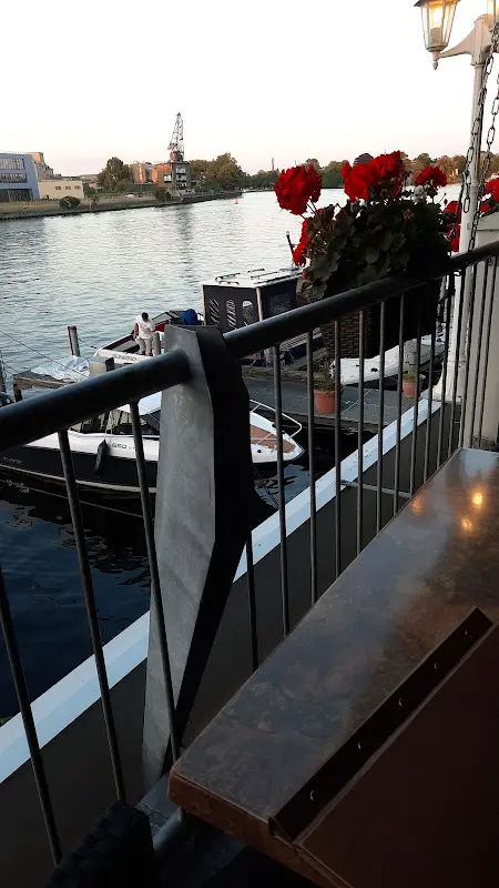 Dario Hasenstab_Artemis_Berlin_reseña