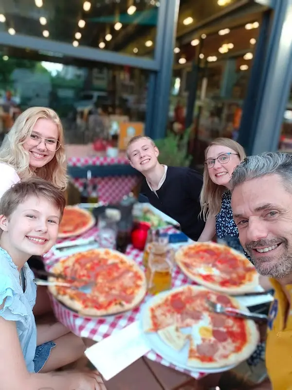 Maria Lausbak_Da. Latto_Berlin_Bewertung