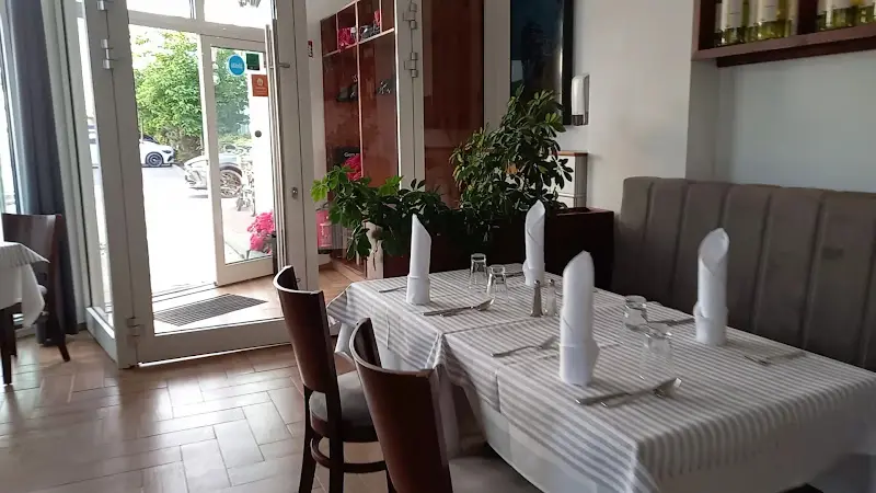 Il Porto_Berlin_slider_image_2