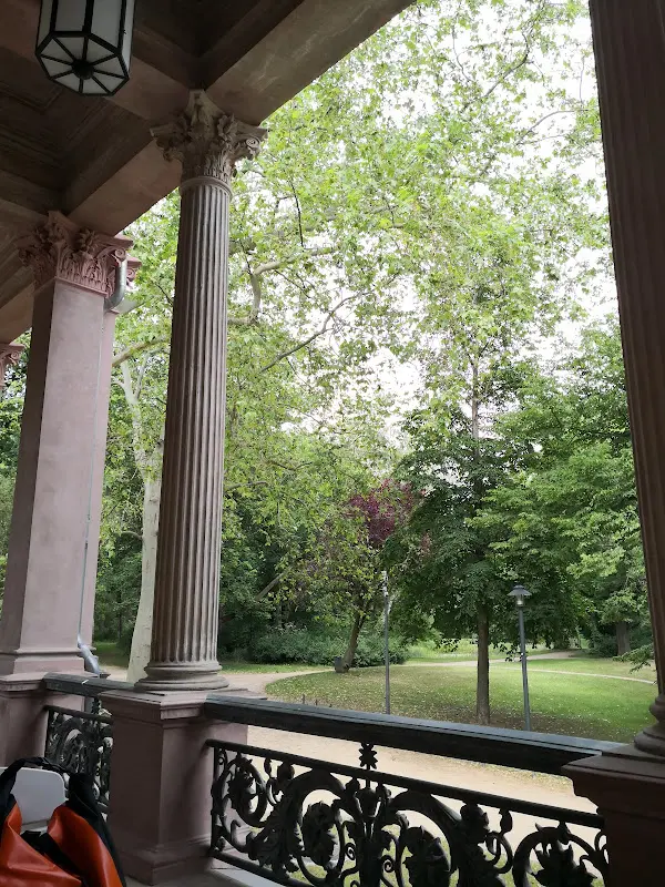 Max Schumacher_Cafe Schloss Biesdorf_Berlin_review