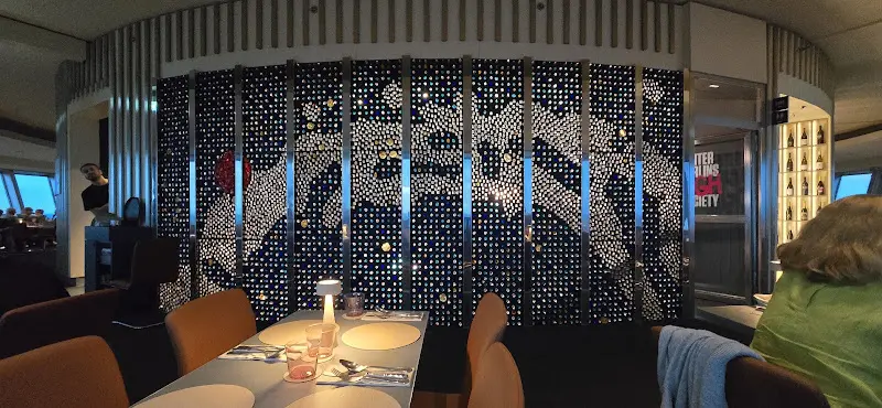 Seth Roach_Sphere Tim Raue_Berlin_review