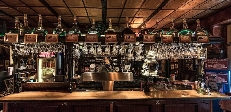 Dicke Wirtin_Berlin_slider_image_1