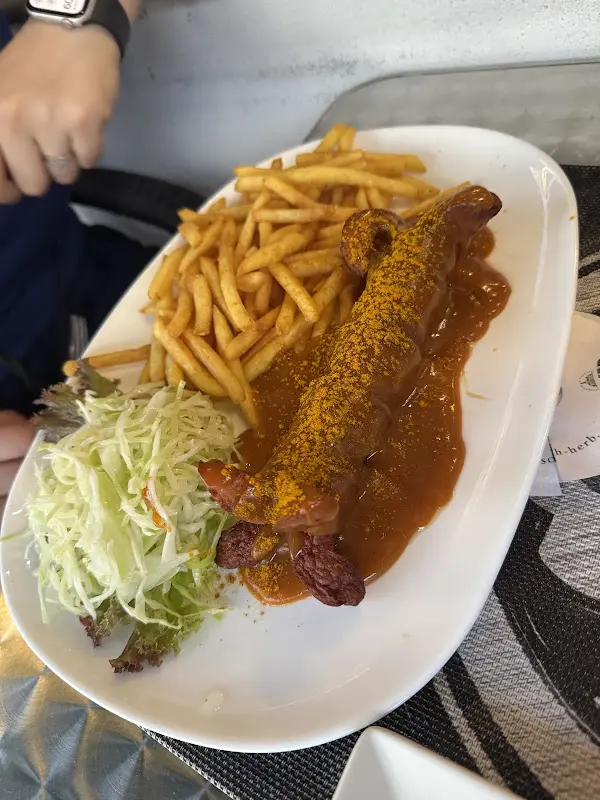 GR Burgio_Gasthaus Kater Alex_Berlin_review