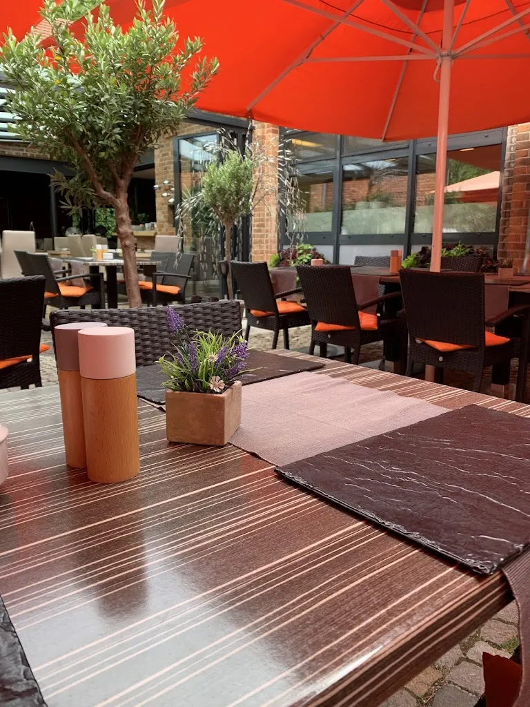 Pension & Restaurant Hofgeflüster_Berlin_slider_image_1