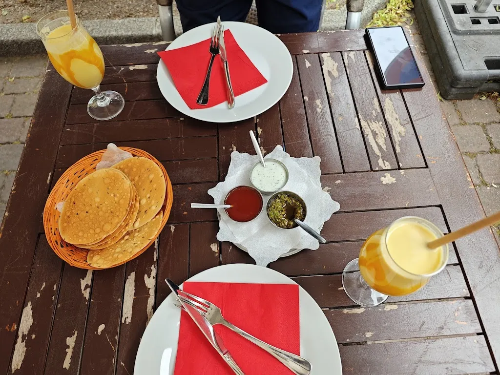 Bruggle Official_India1 Restaurant_Berlin_review