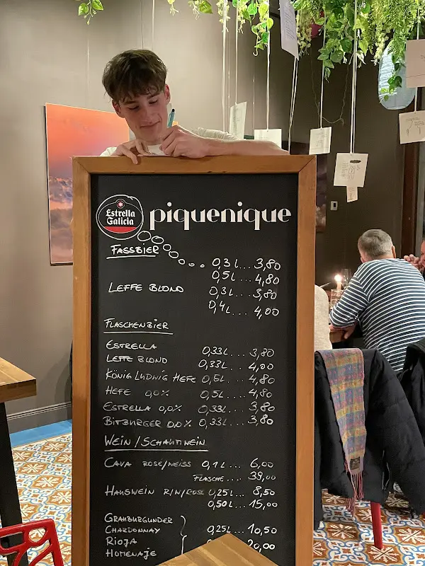 Menu_Galerie pique nique - arts & tapas_Schweiz)_image_2