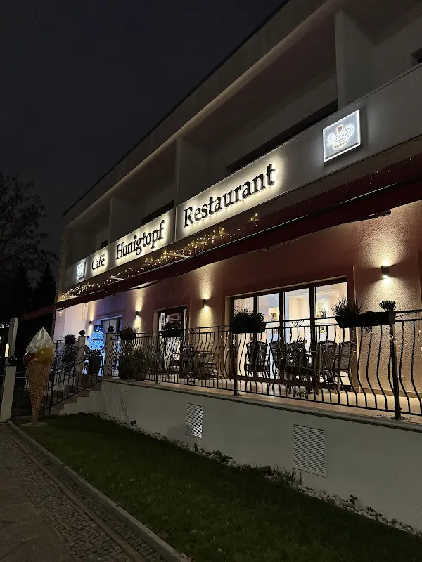 Daniela Schubert_Honigtopf Restaurant & Cafe_Berlin_review