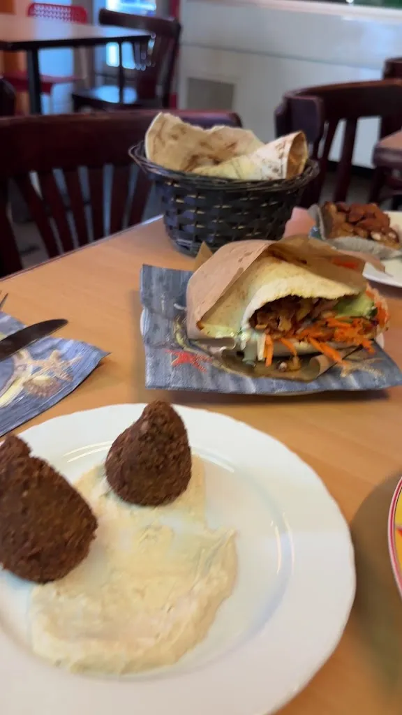 Rissani-Imbiss_Berlin_slider_image_2