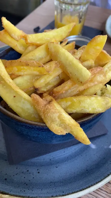 Andres Capurro_LuLa Deli & Grill_Berlin_review