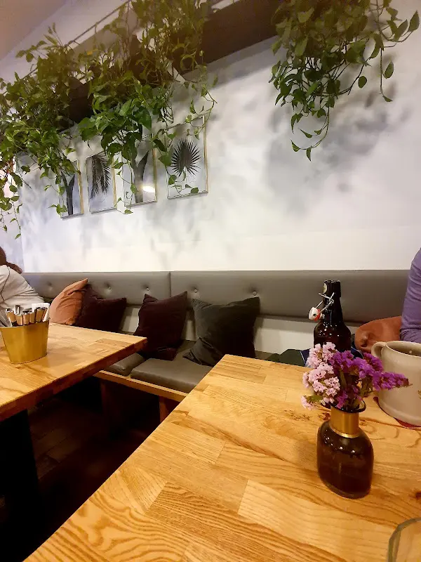 Vana Mavrakana_LuLa Deli & Grill_Berlin_review