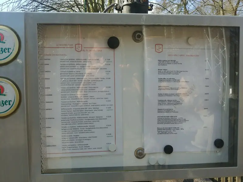 Menu_Paulsborn castle at the forest lake Grunewald_Berlin_immagine_3