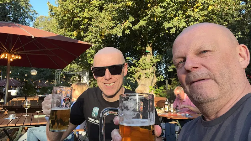 Martin Norwich_Paulsborn castle at the forest lake Grunewald_Berlin_recensione