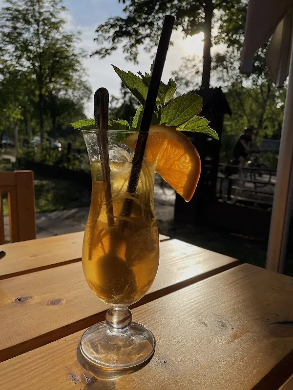 Herr Nguyen 1991_Berlin_slider_image_3