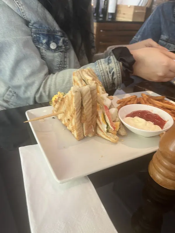 Dr. Neveen Sabra_Cappuccino_Berlin_review