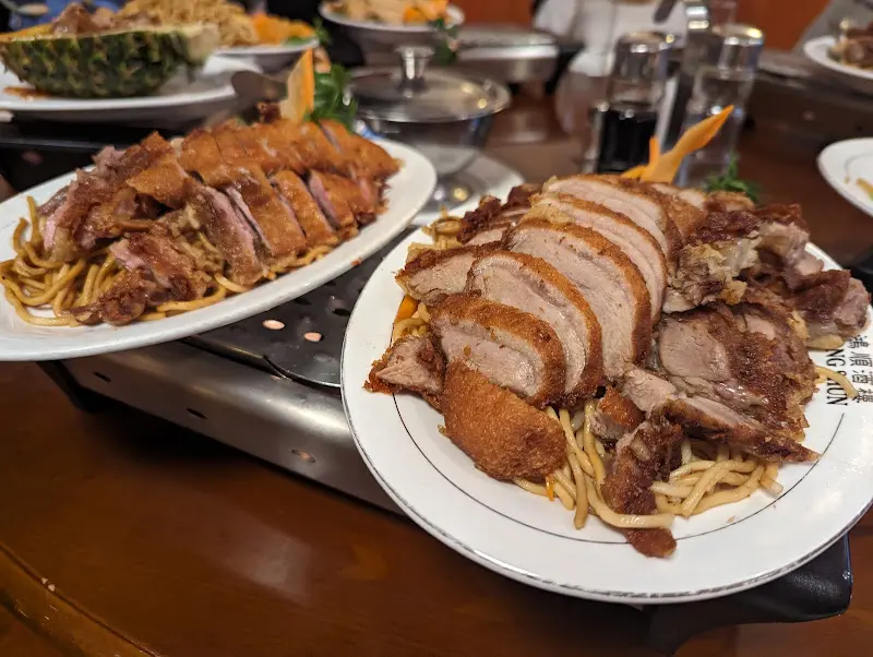 Clemens Nickel_Hong Shun_Falkensee_review