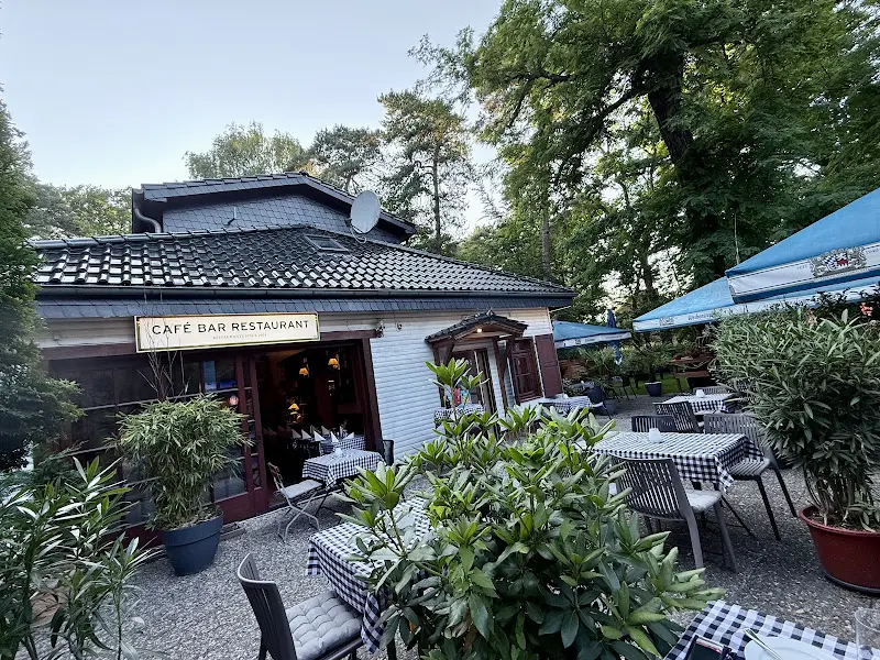 Juliane M_Machiavelli Gatow_Berlin_review