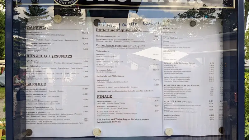 Menu_Restaurant Helmut | gemütliche Sonnenterrasse | moderne deutsche Küche | großer Saal für 120 Personen_Berlin_image_4