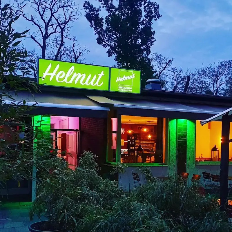 Restaurant Helmut | gemütliche Sonnenterrasse | moderne deutsche Küche | großer Saal für 120 Personen restaurant in Berlin