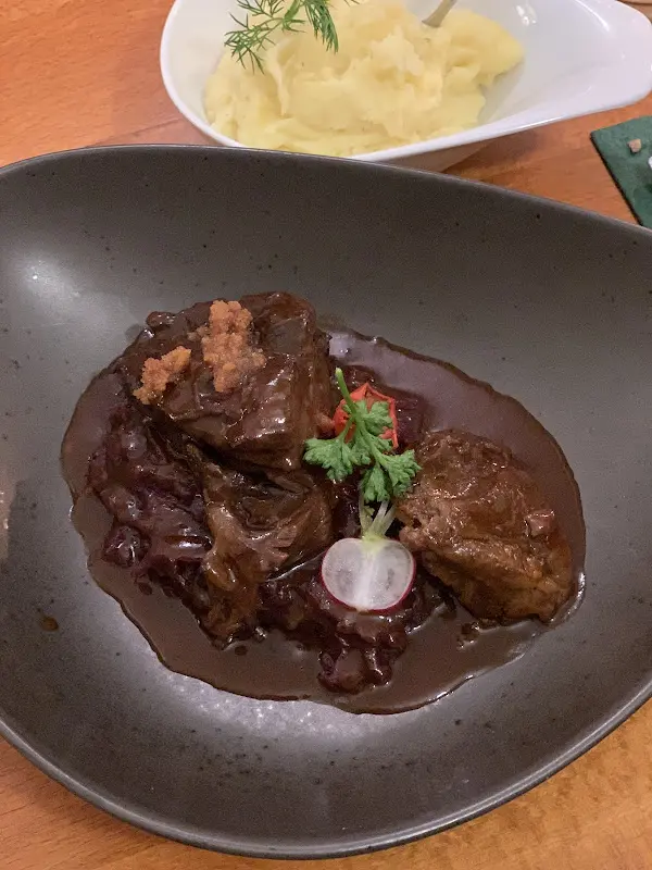 Deni B_Gasthaus Zur Glocke_Berlin_review