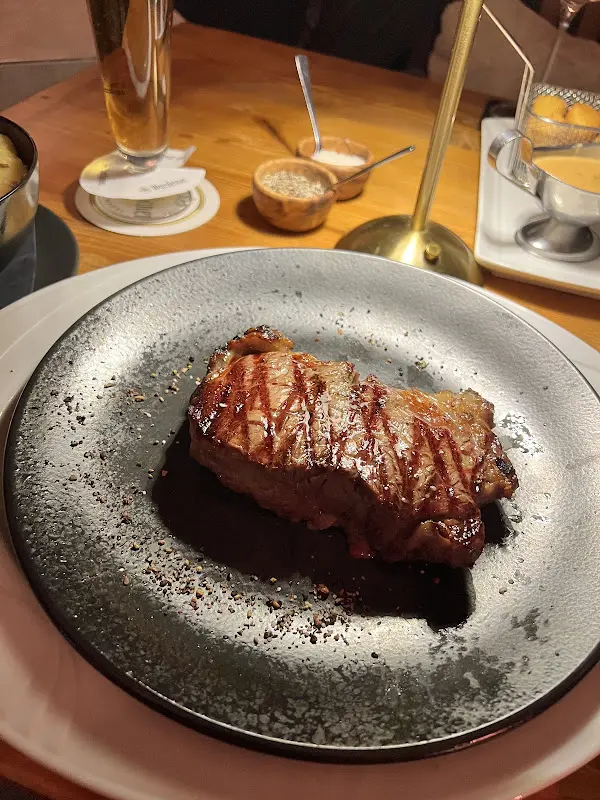 Hugo Nogueira_Steak Schmiede - Restaurant, Bar_Berlin_review