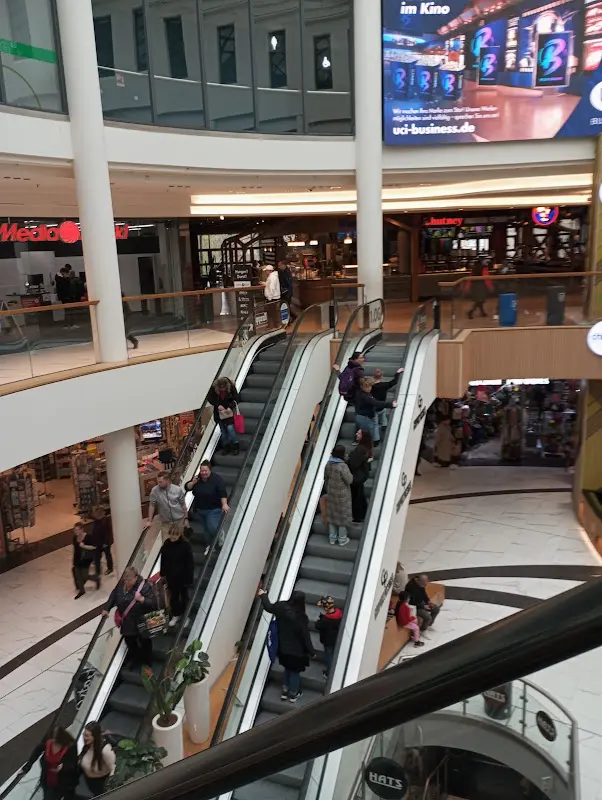 Princess Esohe faith Omobude _Gropius Passagen_Berlin_review